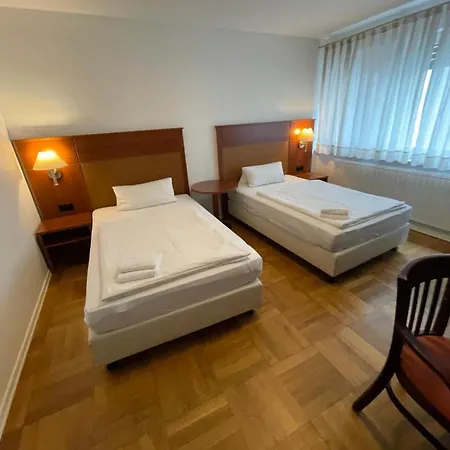 Zentrale Und Gemuetliche In * Fellbach